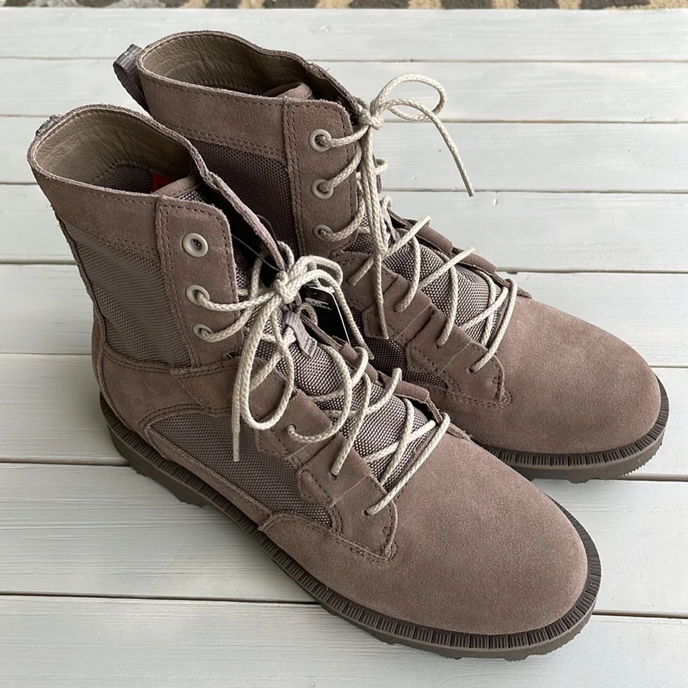 NWT Mens Sorel Caribou OTM Waterproof Boot size 7